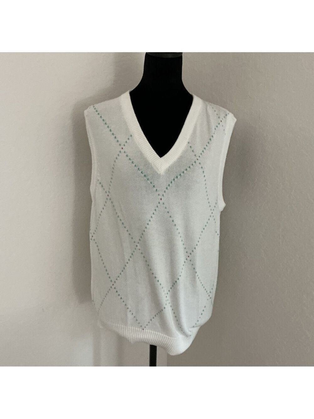 E.P. Pro Women’s White Sleeveless Argyle Cotton Sweater Vest M